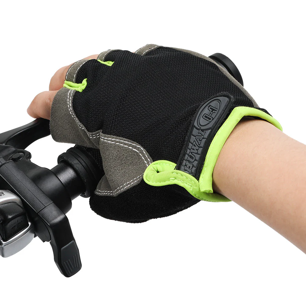 Black & Green Cycling Gloves - Image 4